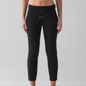 Lululemon On The Fly Pant Woven 28" Black